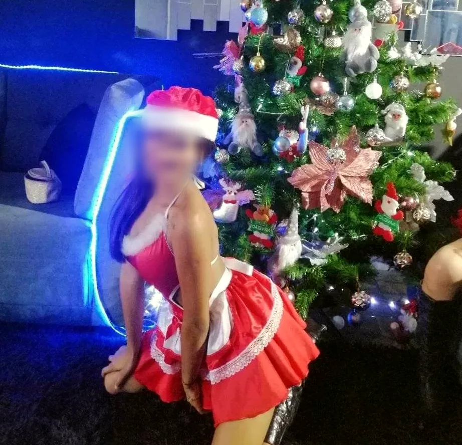 Anna, 20