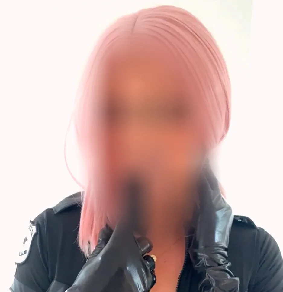 Bianca, 35