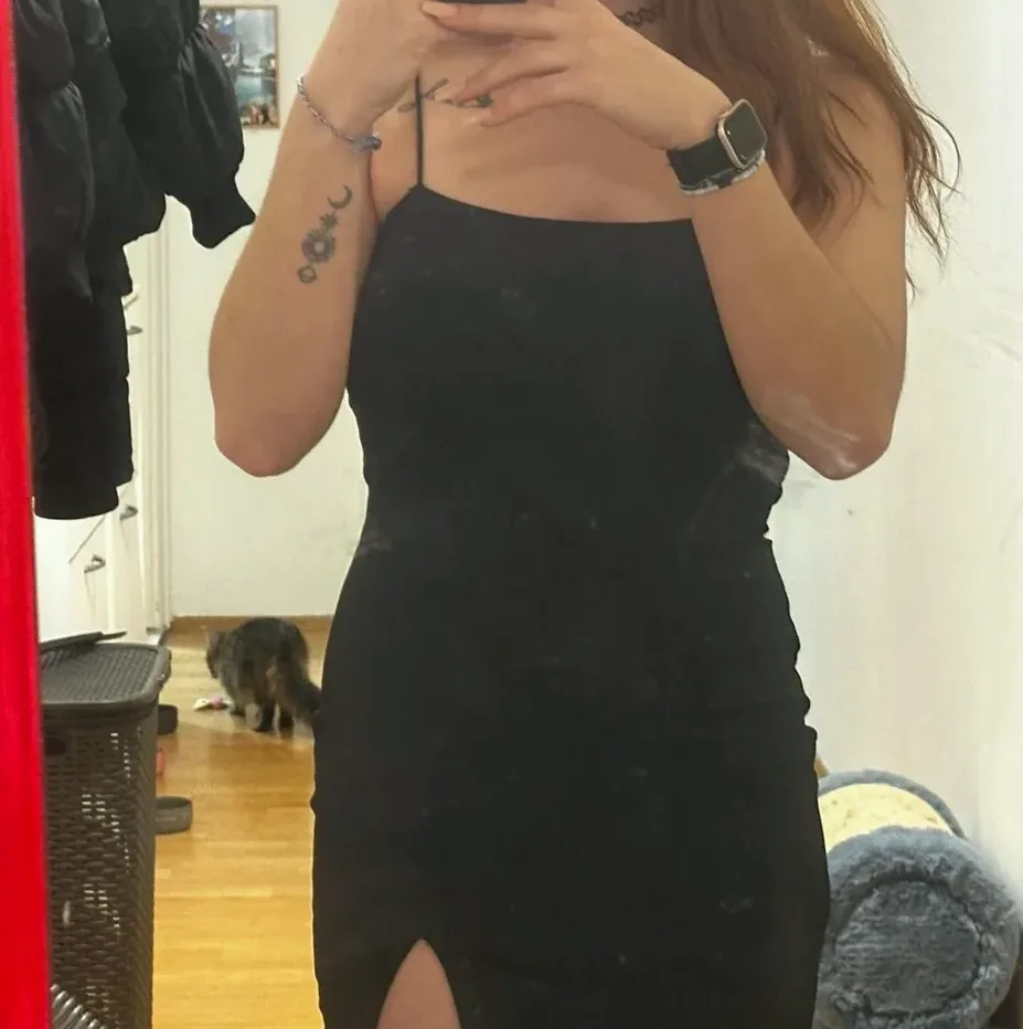 Elif, 24