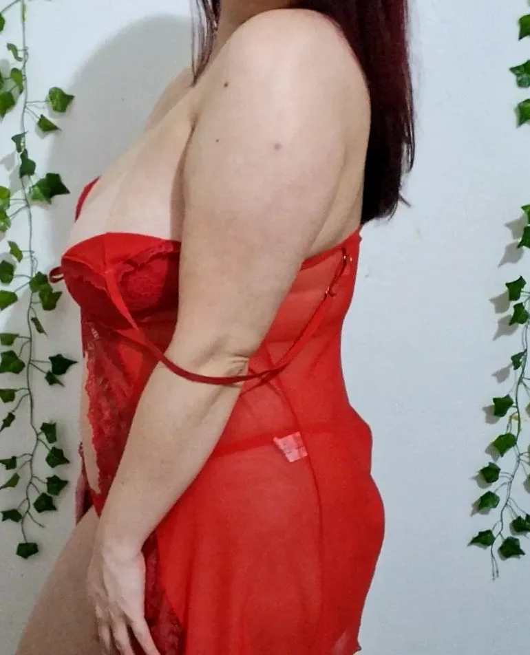 Esther, 29