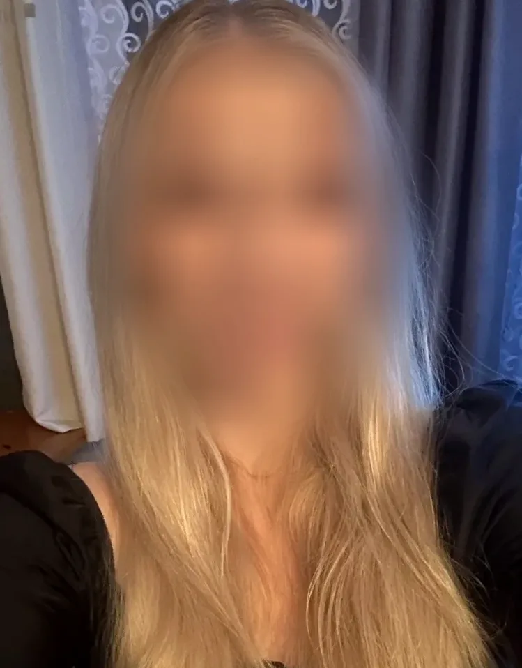 Femke, 26