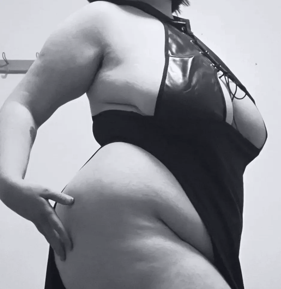 Miranda, 30