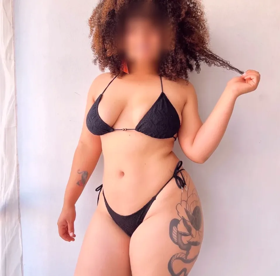 Olivia, 30