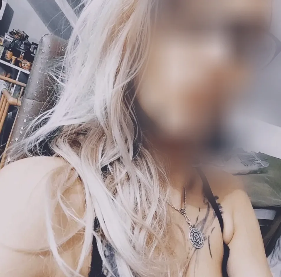 Shania, 30